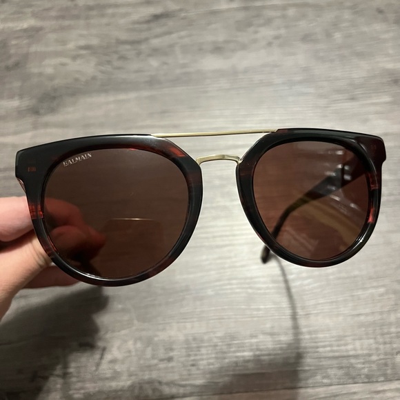 Balmain Sunglasses - Picture 7 of 10